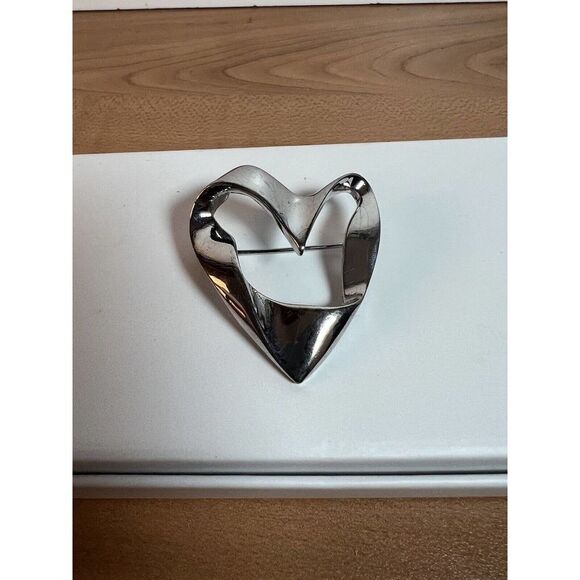Signed M Jent Abstract Mod Retro Silver Tone Heart Brooch Pin VTG - Picture 1 of 6